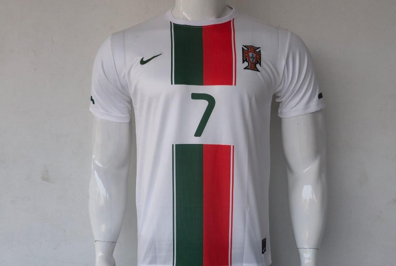 Portugal 2010 Away  (RONALDO) - View 1